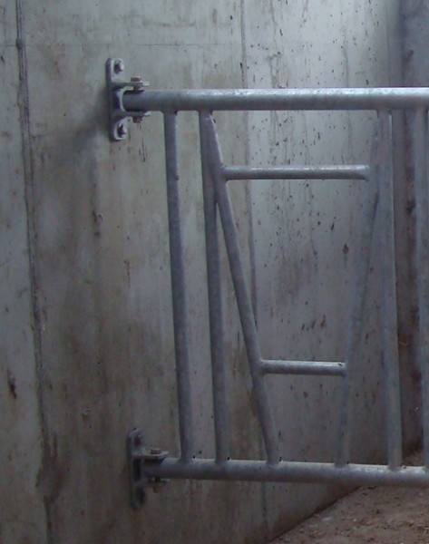 Wandhalter 1 1/2" Rundloch Satz